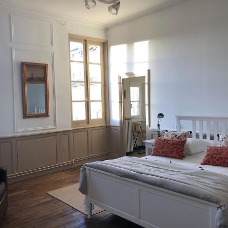Beautifully Renovated Rooms On Place New York Angoulême Eksteriør billede